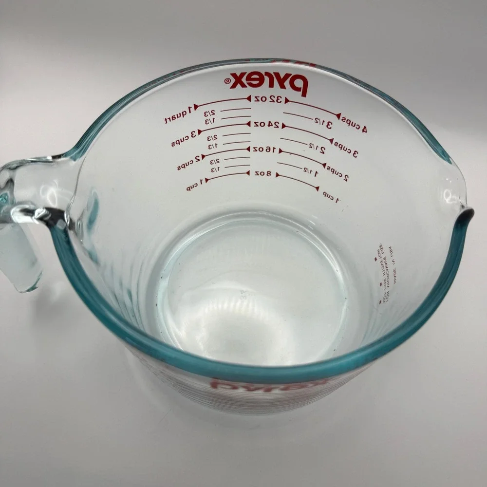 Pyrex 1 Quart 4 Cup Glass Measuring Cup Red Lettering Made in USA 32 oz 1000 ml
